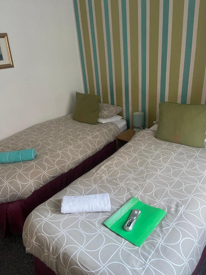 Uk Travel & Hospitality Ltd Ta Canberra Hotel Блекпул Екстериор снимка