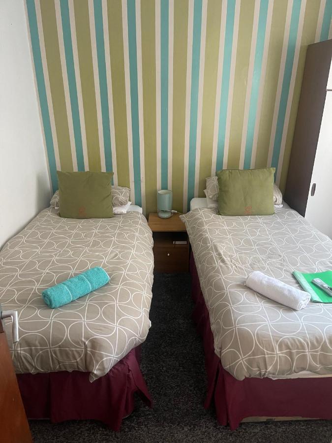 Uk Travel & Hospitality Ltd Ta Canberra Hotel Блекпул Екстериор снимка