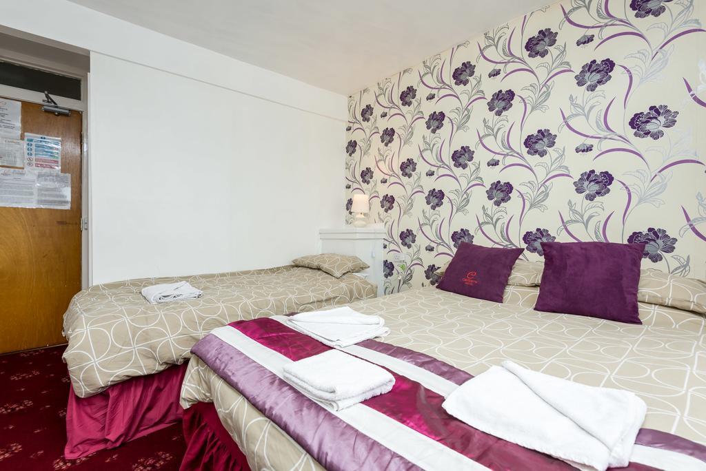 Uk Travel & Hospitality Ltd Ta Canberra Hotel Блекпул Екстериор снимка