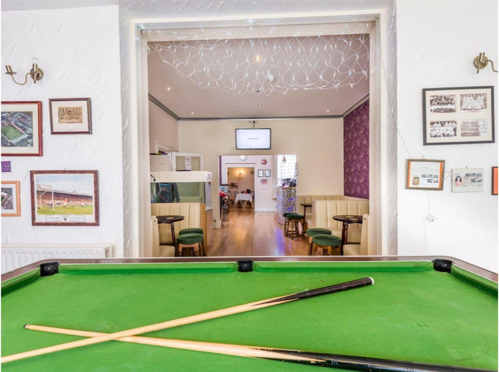Uk Travel & Hospitality Ltd Ta Canberra Hotel Блекпул Екстериор снимка